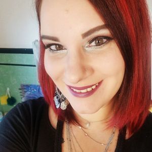 Meet your Posher, Elissa